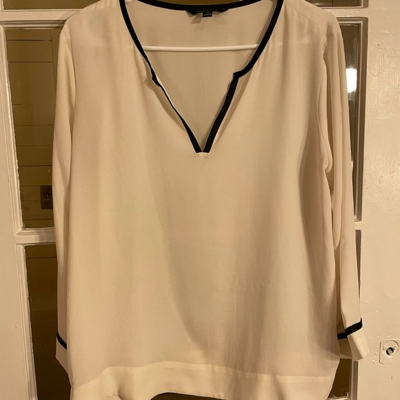 White Blouse - Picture 2 of 3